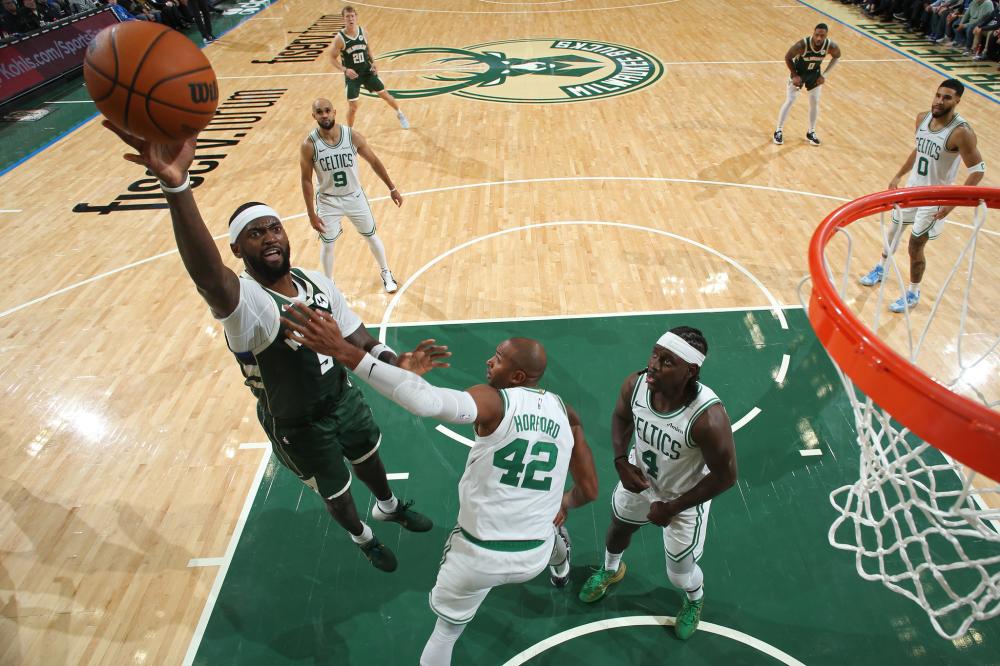 继续在国际 继续在国际